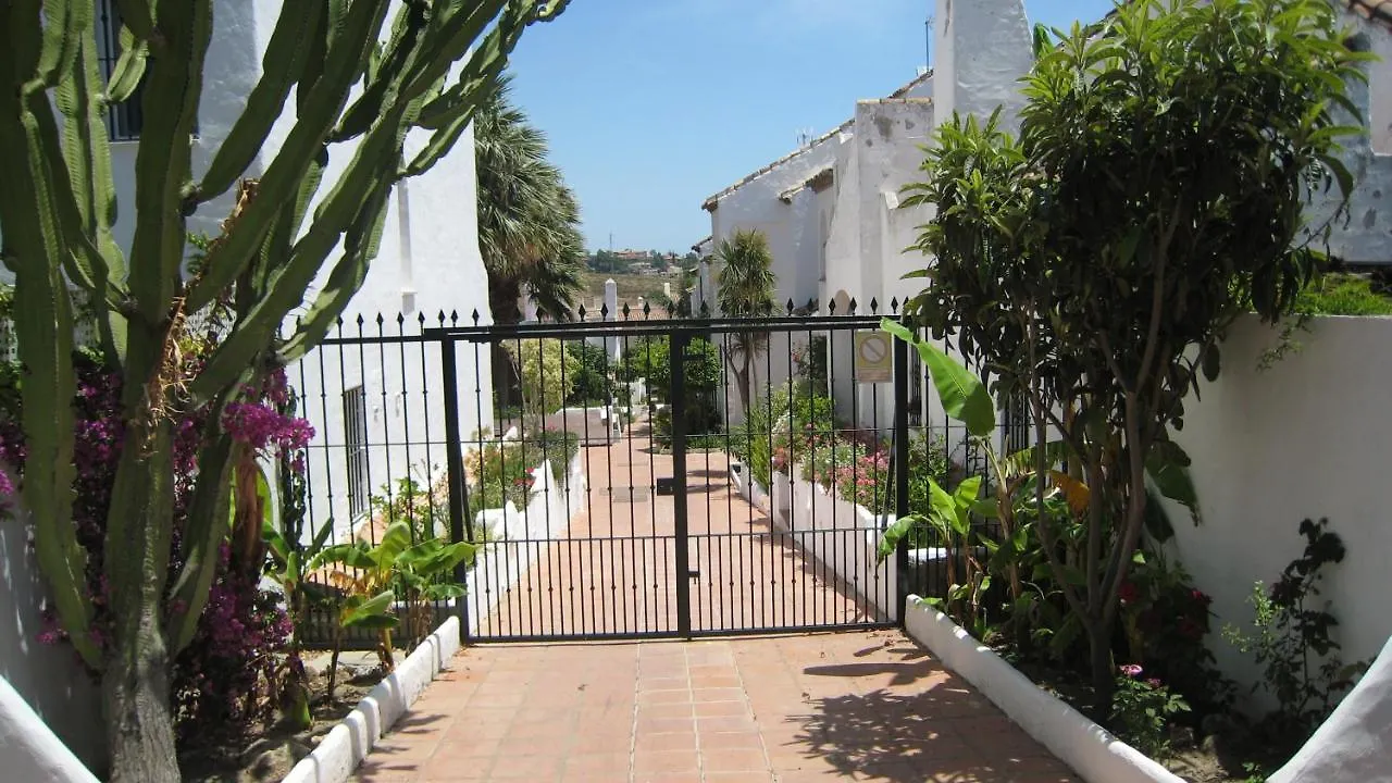 Beautiful Townhouse Internet Air Con 5 Guests Villa Estepona 0*,  Spain